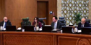 رئيس الوزراء يترأس اجتماع اللجنة العليا لوثيقة سياسة ملكية الدولة رئيس الوزراء يترأس اجتماع اللجنة العليا لوثيقة سياسة ملكية الدولة