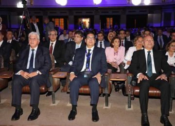 محافظ القاهرة يفتتح المؤتمر الدولي للذكاء الاصطناعي بجامعة القاهرة محافظ القاهرة يفتتح المؤتمر الدولي للذكاء الاصطناعي بجامعة القاهرة