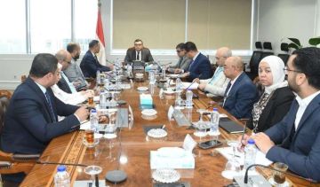 وزير الإسكان يتابع موقف تنفيذ وحدات مشروع ديارنا وزير الإسكان يتابع موقف تنفيذ وحدات مشروع ديارنا