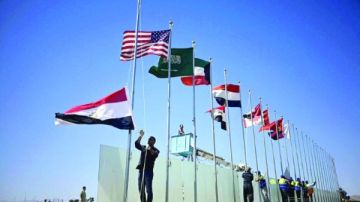 قمة تاريخية ترسم ملامح شرق أوسط جديد..صحيفة إيطالية: شرم الشيخ تعود عاصمة للسلام قمة تاريخية ترسم ملامح شرق أوسط جديد..صحيفة إيطالية: شرم الشيخ تعود عاصمة للسلام