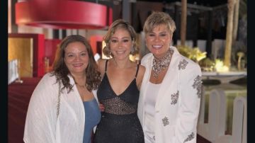 مفيدة شيحة توجه رسالة مؤثرة إلى منة شلبي بعد تكريمها بالجونة