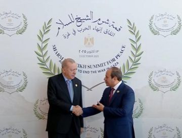 الرئيس السيسي يستقبل أردوغان بمقر انعقاد قمة شرم الشيخ للسلام