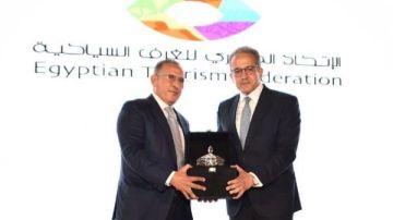 في احتفال الغرف السياحية.. العناني: نجاحي هو نجاح لمصر كلها في احتفال الغرف السياحية.. العناني: نجاحي هو نجاح لمصر كلها