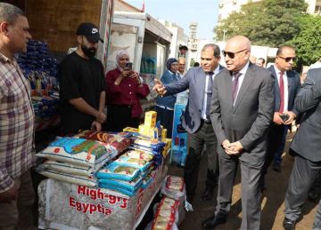 بتخفيضات تصل لـ50 .. افتتاح قافلة الخير للسلع الغذائية بحي وسط القاهرة بتخفيضات تصل لـ50 .. افتتاح قافلة الخير للسلع الغذائية بحي وسط القاهرة