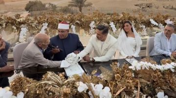 هايدي موسى تحتفل بعقد قرانها أمام الأهرامات