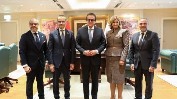 وزير الصحة يستقبل وفد المجلس التنفيذي لاتحاد المستشفيات العربية