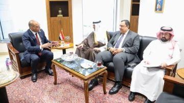 وزير العمل يبحث مع السفير السعودي حوكمة موسم الحج لحفظ حقوق العمالة