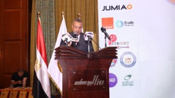  مبارك في احتفالية مئوية روزاليوسف: الكلمة الحرة المسؤولة خط الدفاع الأول عن هوية الوطن