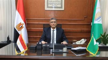 محافظ الجيزة يخصص شاشات عرض كبرى بالميادين لمتابعة افتتاح المتحف المصري الكبير محافظ الجيزة يخصص شاشات عرض كبرى بالميادين لمتابعة افتتاح المتحف المصري الكبير