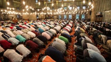 مواقيت الصلاة بالتوقيت الشتوي غدا.. موعد صلاة الجمعة في المحافظات مواقيت الصلاة بالتوقيت الشتوي غدا.. موعد صلاة الجمعة في المحافظات