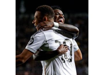 نجم ريال مدريد يواجه شبح الرحيل عن الفريق