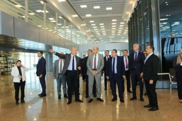 وزير الطيران: منظومة الطيران المصري تسير بخطى واثقة نحو التشغيل الذكي والمعايير المستدامة وفق رؤية مصر 2030 وزير الطيران: منظومة الطيران المصري تسير بخطى واثقة نحو التشغيل الذكي والمعايير المستدامة وفق رؤية مصر 2030