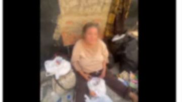 الأبن العاق.. طرد والدته وتركها تفترش أحد الطرق بالقاهرة الأبن العاق.. طرد والدته وتركها تفترش أحد الطرق بالقاهرة