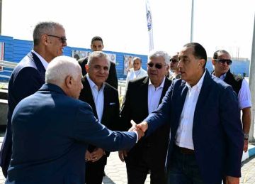 رئيس الوزراء يتفقد جامعة السويس الأهلية