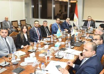 وزير الإسكان يتابع موقف طرح الفرص الاستثمارية بالمدن الجديدة