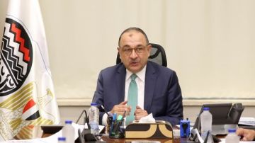 وزير قطاع الأعمال: حريصون على تعزيز الشراكات مع القطاع الخاص المحلي والأجنبي وزير قطاع الأعمال: حريصون على تعزيز الشراكات مع القطاع الخاص المحلي والأجنبي