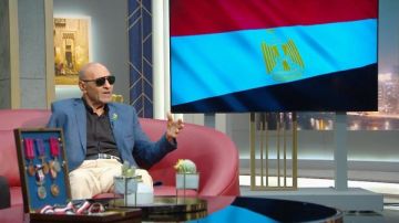 إسماعيل بيومي قاهر خط بارليف: أنا كنت أول جندي يقوم بعبور القناة وقطع ذراعي ودفنته في الرمال إسماعيل بيومي قاهر خط بارليف: أنا كنت أول جندي يقوم بعبور القناة وقطع ذراعي ودفنته في الرمال