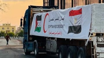 الهلال الأحمر: 10 آلاف طن مساعدات إنسانية تدخل إلى غزة عبر قافلة زاد العزة الـ 58 الهلال الأحمر: 10 آلاف طن مساعدات إنسانية تدخل إلى غزة عبر قافلة زاد العزة الـ 58