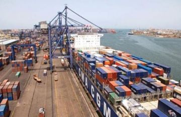 تداول 16 ألف طن بضائع بموانئ البحر الأحمر تداول 16 ألف طن بضائع بموانئ البحر الأحمر