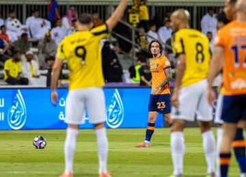 الاتحاد يتعادل مع الفيحاء في الدوري السعودي للمحترفين.. بنزيما يهدر ركلة جزاء (فيديو) الاتحاد يتعادل مع الفيحاء في الدوري السعودي للمحترفين.. بنزيما يهدر ركلة جزاء (فيديو)