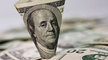 خلال الإجازة الأسبوعية.. أقل سعر صرف للدولار اليوم السبت خلال الإجازة الأسبوعية.. أقل سعر صرف للدولار اليوم السبت