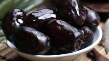 فوائد البلح الرطب.. طاقة طبيعية وصحة للجسم في ثمرة واحدة