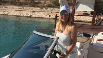 مبتكبريش خالص.. نادية الجندي تلفت الأنظار بالأبيض عبر انستجرام مبتكبريش خالص.. نادية الجندي تلفت الأنظار بالأبيض عبر انستجرام