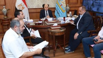 محافظ كفر الشيخ يناقش مشاكل المواطنين: خدمة أهالينا في مقدمة أولوياتي محافظ كفر الشيخ يناقش مشاكل المواطنين: خدمة أهالينا في مقدمة أولوياتي