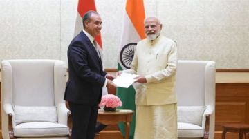 وزير الخارجية يسلم رسالة خطية من الرئيس السيسي إلى رئيس وزراء الهند