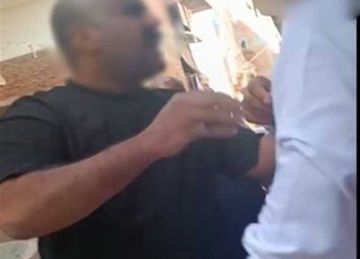 أول بيان من الداخلية بشأن فيديو الاعتداء على مسن بالسويس (تفاصيل) أول بيان من الداخلية بشأن فيديو الاعتداء على مسن بالسويس (تفاصيل)