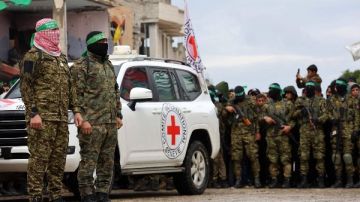 الصليب الأحمر يتحرك لتسلم جثة رهينة إسرائيلية من حماس الصليب الأحمر يتحرك لتسلم جثة رهينة إسرائيلية من حماس