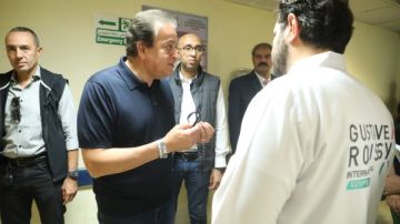 وزير الصحة يشيد بجودة الخدمات ويتابع انتظام العمل بمستشفى جوستاف روسي