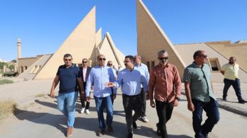 استعدادا لافتتاحه.. أمين الأعلى للآثار يتفقد المتحف الآتوني بالمنيا