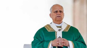 مهين للصحافة .. بابا الفاتيكان يدين نشر العناوين المضللة في وسائل الإعلام مهين للصحافة .. بابا الفاتيكان يدين نشر العناوين المضللة في وسائل الإعلام