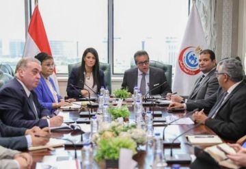 وزيرا الصحة والتخطيط يبحثان تسريع تنفيذ المشروعات الصحية القومية وتوسيع الاستثمار في التنمية البشرية وزيرا الصحة والتخطيط يبحثان تسريع تنفيذ المشروعات الصحية القومية وتوسيع الاستثمار في التنمية البشرية