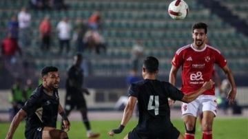 الأهلي يتعادل مع بتروجيت ويخسر صدارة الدوري