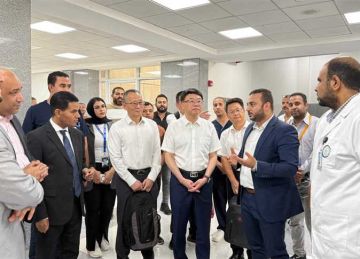 وفد صيني يزور المجمع الطبي الدولي بالأقصر