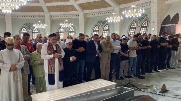بحضور وزراء سابقين وشخصيات عامة.. تشييع جنازة شقيقة إبراهيم محلب من مسجد الشرطة بحضور وزراء سابقين وشخصيات عامة.. تشييع جنازة شقيقة إبراهيم محلب من مسجد الشرطة