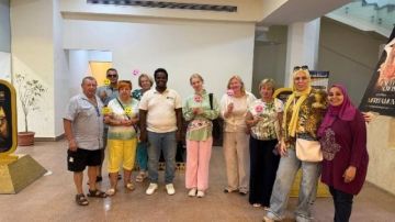 متحف الغردقة يحتفل بـ اليوم العالمي للابتسامة متحف الغردقة يحتفل بـ اليوم العالمي للابتسامة