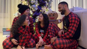 محمد صلاح يحتفل بعيد ميلاد ابنته مكة