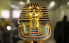 مصر تكشف عن قناع ذهبي جديد خلفا لقناع توت عنخ آمون - eg