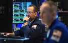عقود الأسهم الأمريكية تستقر بعد جلسة انتعاش قوية مدفوعة بتصريحات ترامب - eg