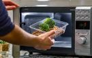 تصل إلى الحرائق.. 6 أخطاء شائعة في استخدام الميكرويف تؤدي إلى كوارث - eg