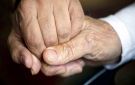 بعد واقعة السويس .. 6 حقوق كفلها القانون لحماية المسنين - eg