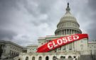 أمريكا على حافة الشلل الإداري.. الإغلاق الحكومي يدخل أسبوعه الثالث ويهدد بتسريح الآلاف وخسائر بـ15 مليار دولار أسبوعيا - eg