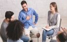 استشارية أسرية: المجتمعات تحتاج وعيا يفرق بين انفتاح الفكر وانفلات السلوك - eg