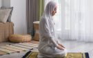 ما حكم صلاة المرأة بالبنطلون ؟.. عضو بالأزهر توضح - eg