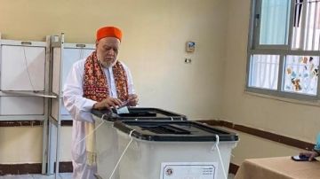 الدكتور علي جمعة يدلي بصوته في انتخابات مجلس النواب بـ الجيزة