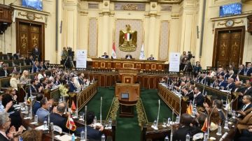 برلمان الجزائر يؤكد ضرورة ربط التنمية الاقتصادية بالسلام وحل عادل للقضية الفلسطينية