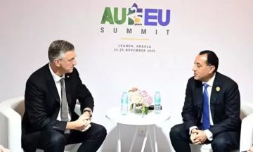 رئيس الوزراء يلتقي رئيس وزراء كرواتيا على هامش القمة السابعة للاتحاد الأفريقي والاتحاد الأوروبي رئيس الوزراء يلتقي رئيس وزراء كرواتيا على هامش القمة السابعة للاتحاد الأفريقي والاتحاد الأوروبي